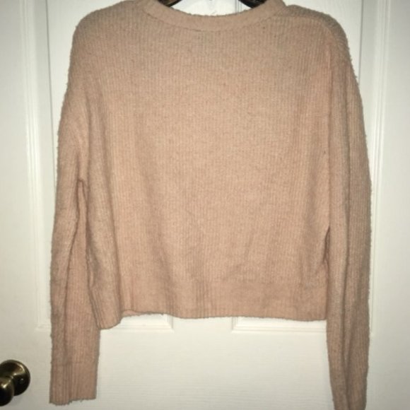 H&M Divided Sweater - Picture 2 of 2